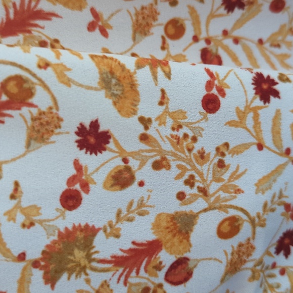 Rose & Olive Orange/Cream Flowy Top - Size 1X - Picture 2 of 5